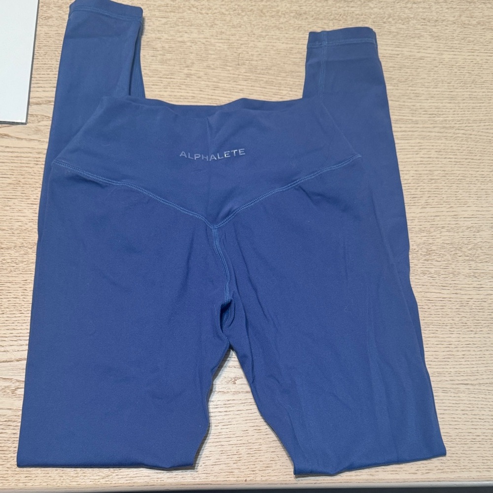 Alphalete Vibrant Blue Active Leggings